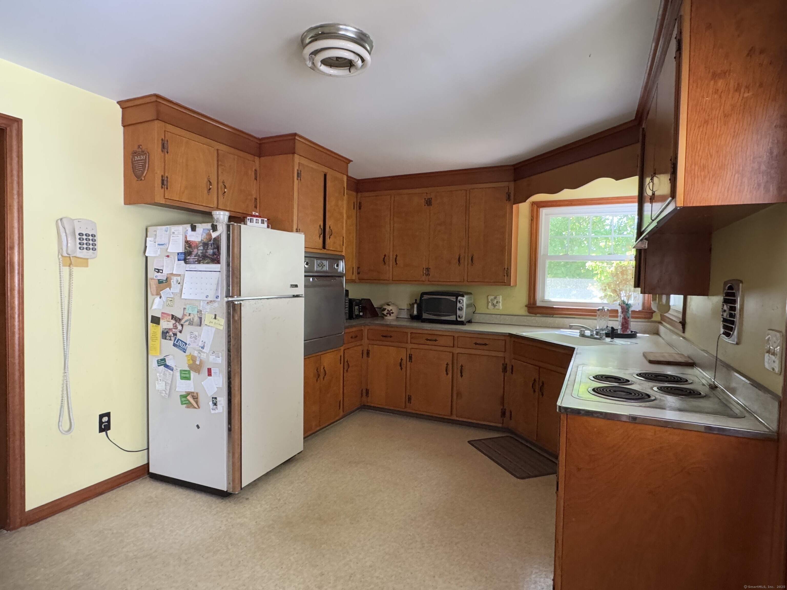 472 Strong Street, East Haven, Connecticut image 18