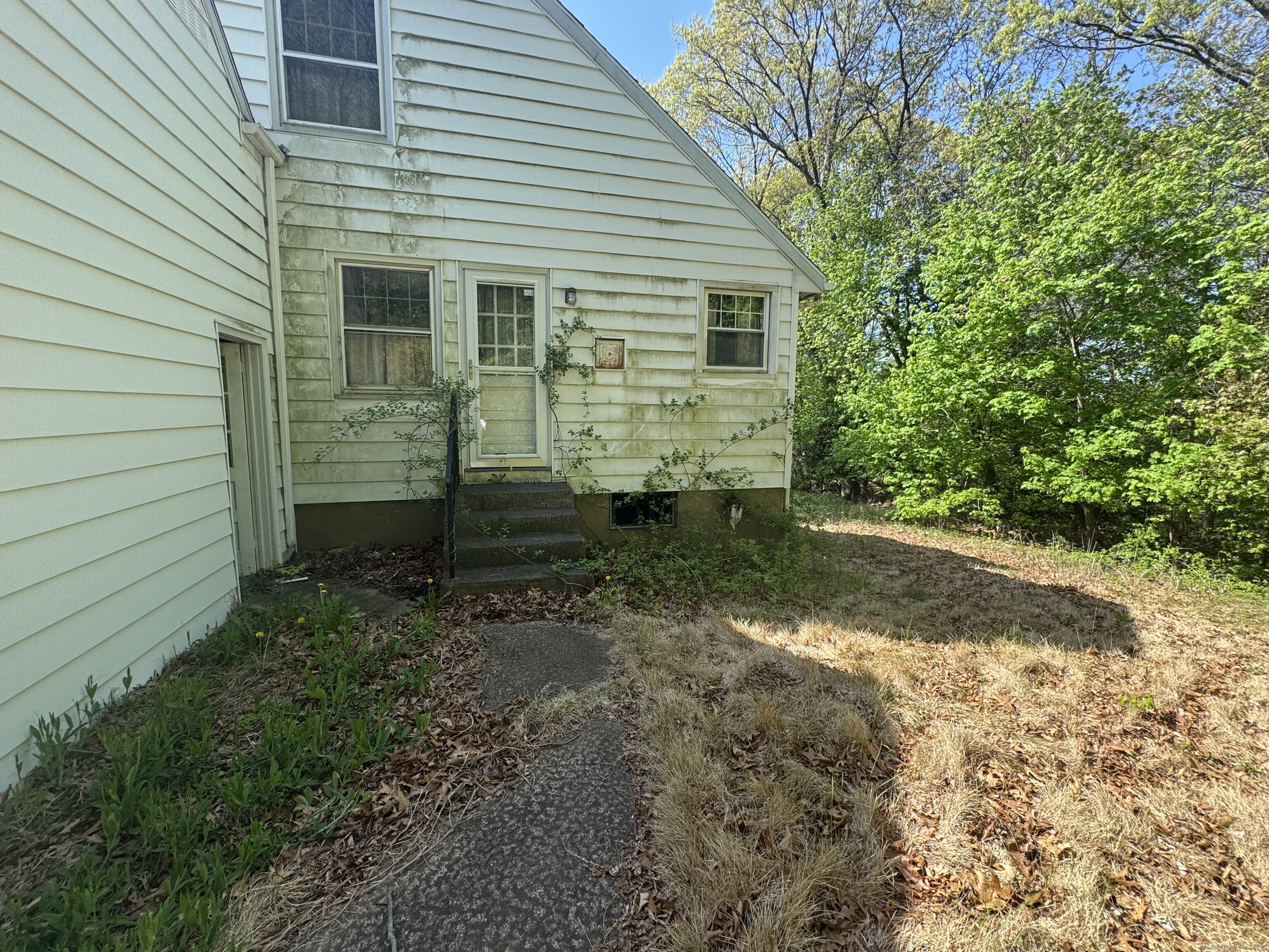 472 Strong Street, East Haven, Connecticut image 8