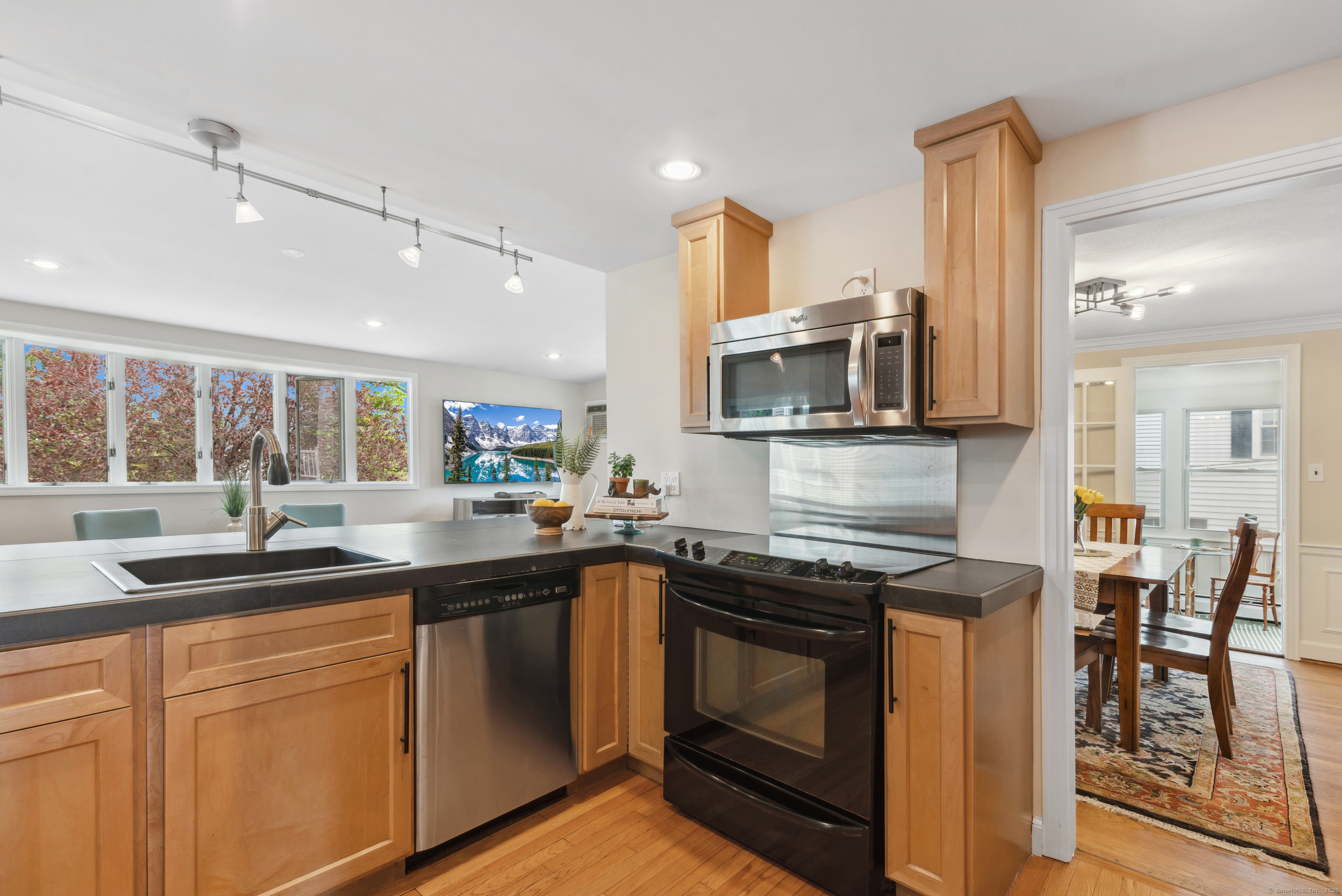 116 Whiting Lane, West Hartford, Connecticut image 6