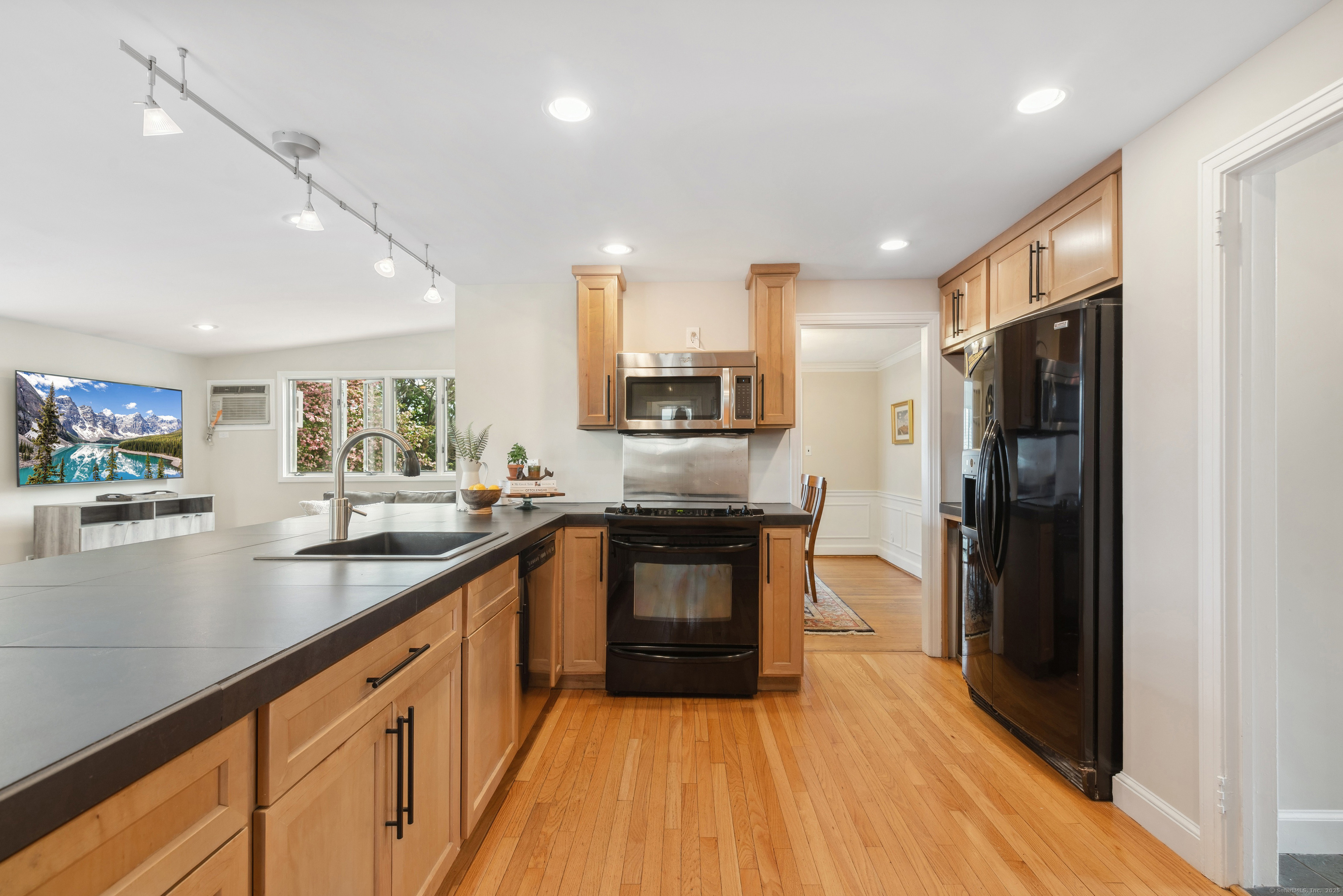 116 Whiting Lane, West Hartford, Connecticut image 4