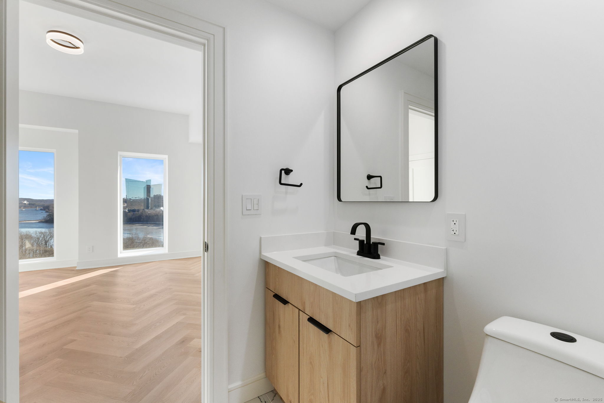 586 W Thames Street #610, Norwich, Connecticut image 33