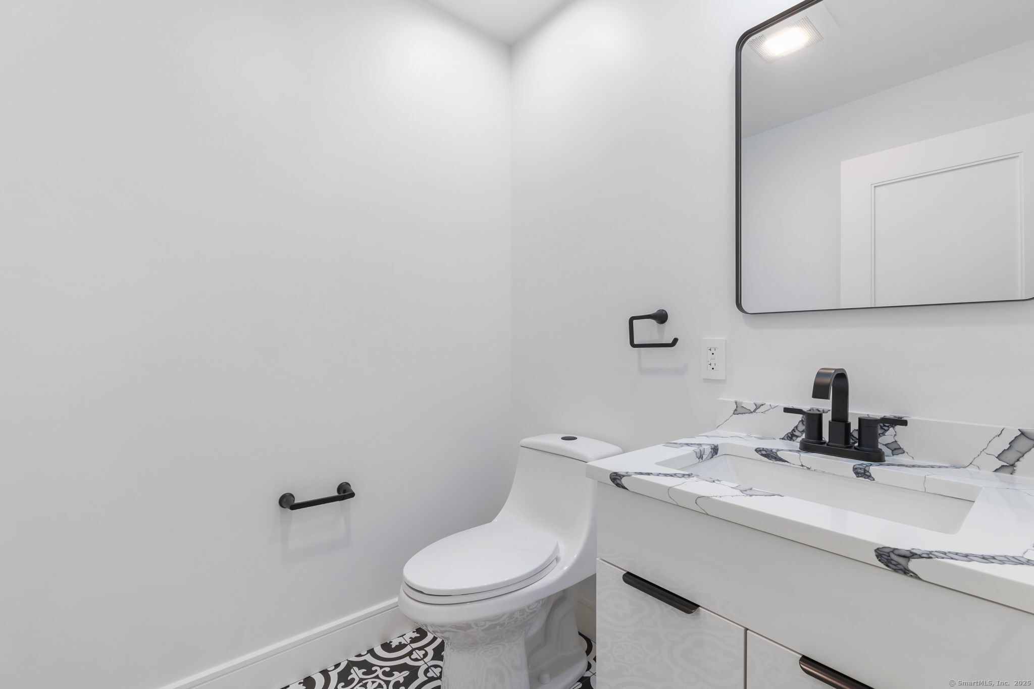 586 W Thames Street #610, Norwich, Connecticut image 25
