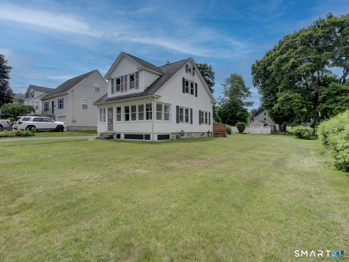 10 Dewey Avenue