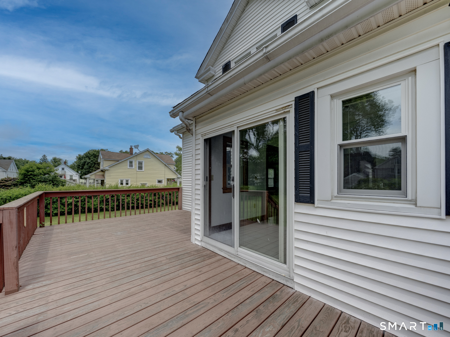 10 Dewey Avenue