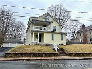 Rental Property at Oak Street Second Flo, Southington, Connecticut - Bedrooms: 3 
Bathrooms: 1 
Rooms: 7  - $1,600 MO.