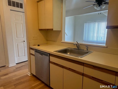 Tiny photo for 1690 Dixwell Avenue #B6, Hamden, CT 06514 (MLS # 24200103)