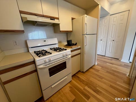 Tiny photo for 1690 Dixwell Avenue #B6, Hamden, CT 06514 (MLS # 24200103)