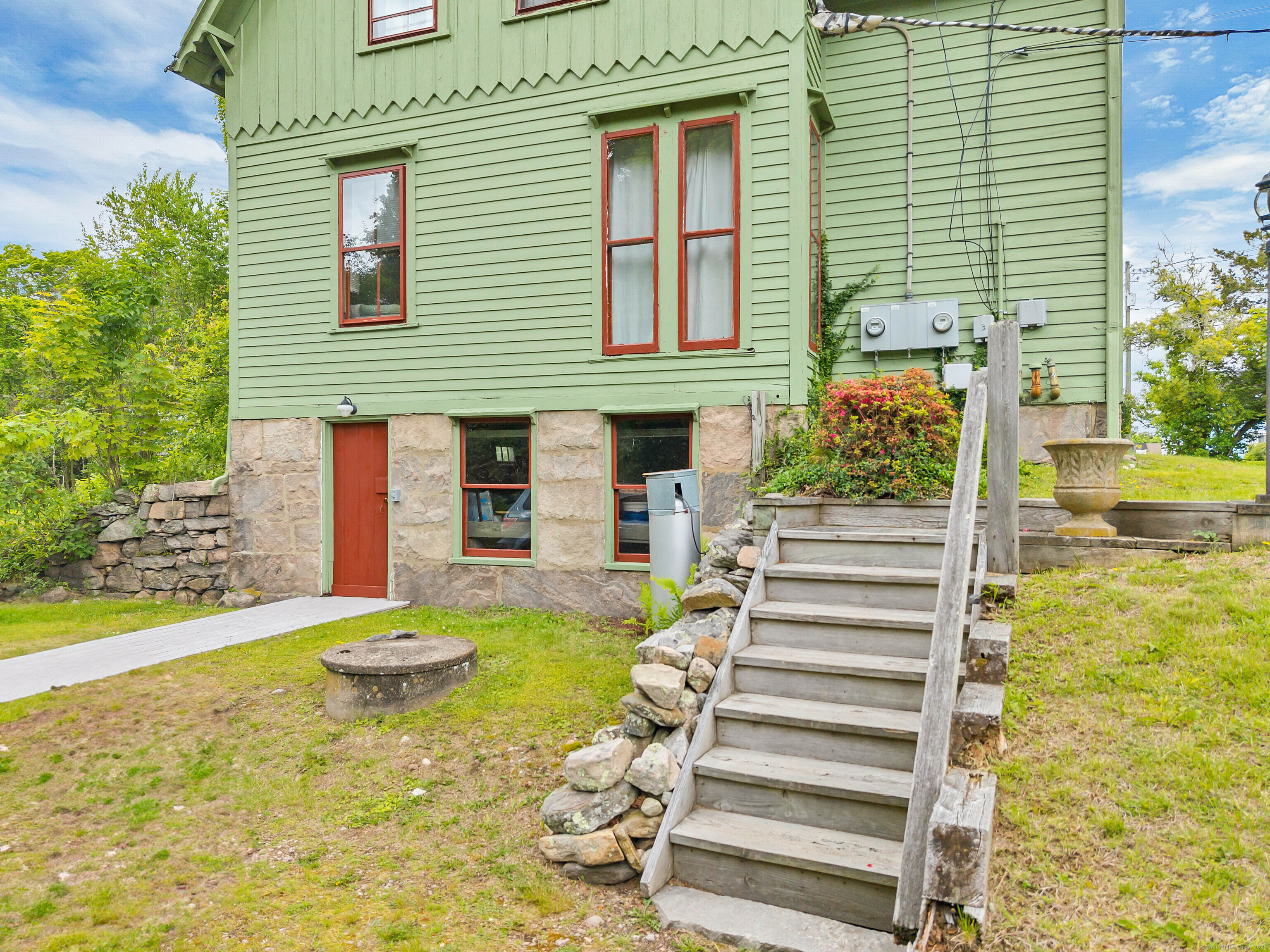 187 Whitehall Avenue
