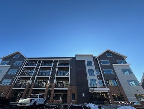 Tiny photo for 414 Berlin Turnpike #1410, Berlin, CT 06037 (MLS # 24162703)