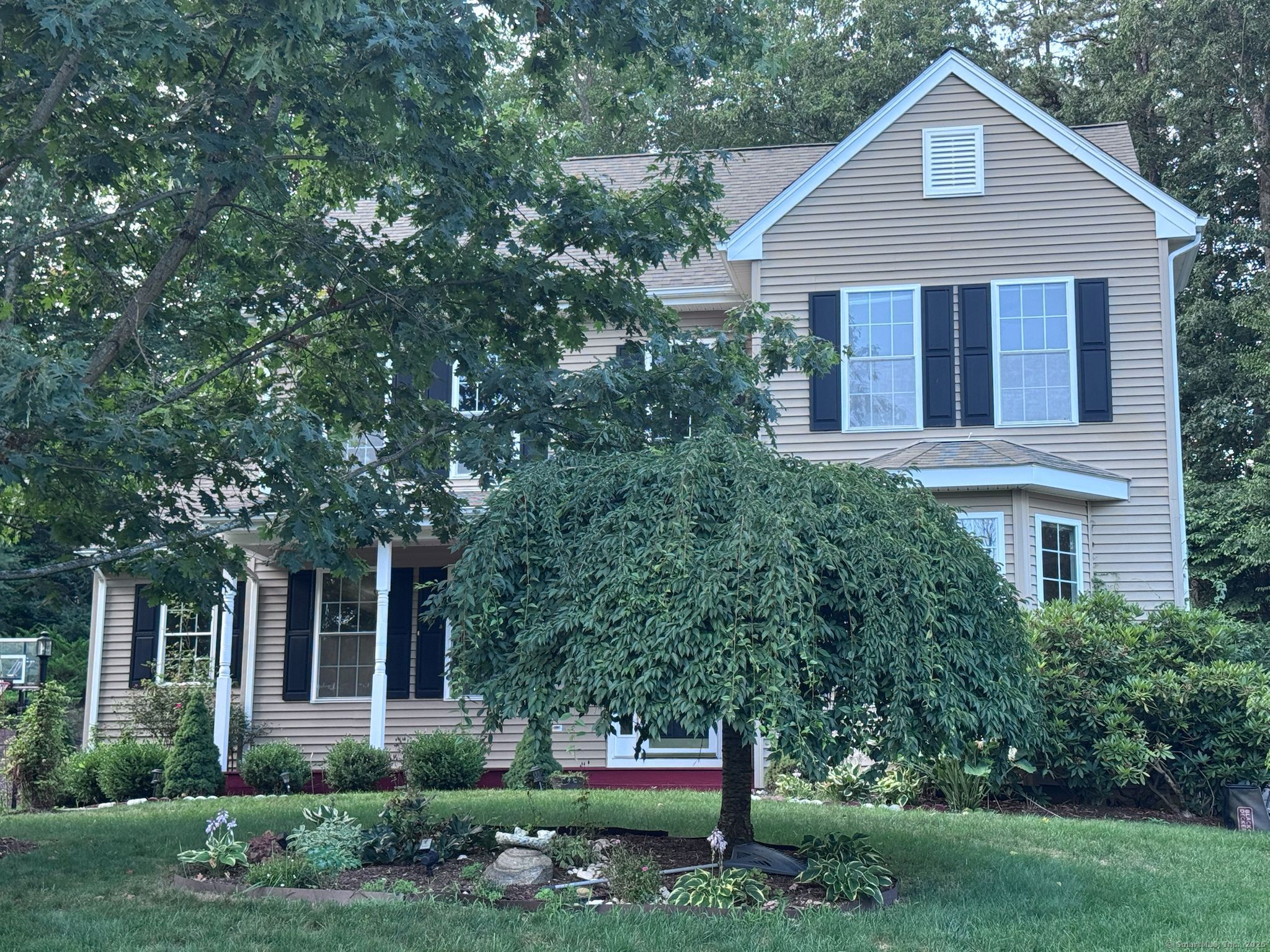 8 Ellsworth Place
