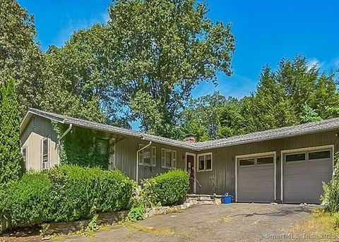 Photo of 10 Mallory Hill Road, Ridgefield, CT 06877 (MLS # 24134298)