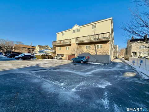 Tiny photo for 1400 Bedford Street #11, Stamford, CT 06905 (MLS # 24150400)