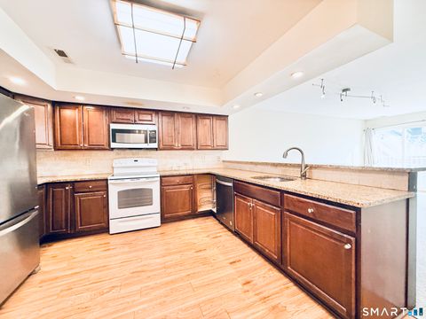 Tiny photo for 1400 Bedford Street #11, Stamford, CT 06905 (MLS # 24150400)