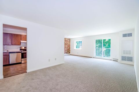 Tiny photo for 3900 Park Avenue #5h, Bridgeport, CT 06604 (MLS # 24139811)