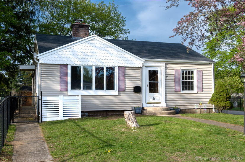 Property for Sale at Russell Road, Norwich, Connecticut - Bedrooms: 2 
Bathrooms: 2 
Rooms: 4  - $240,000