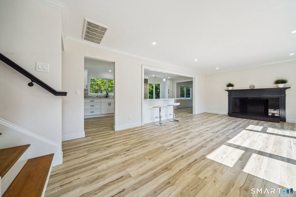 Photo of 185 Newtown Avenue, Norwalk, CT 06851 (MLS # 24127502)