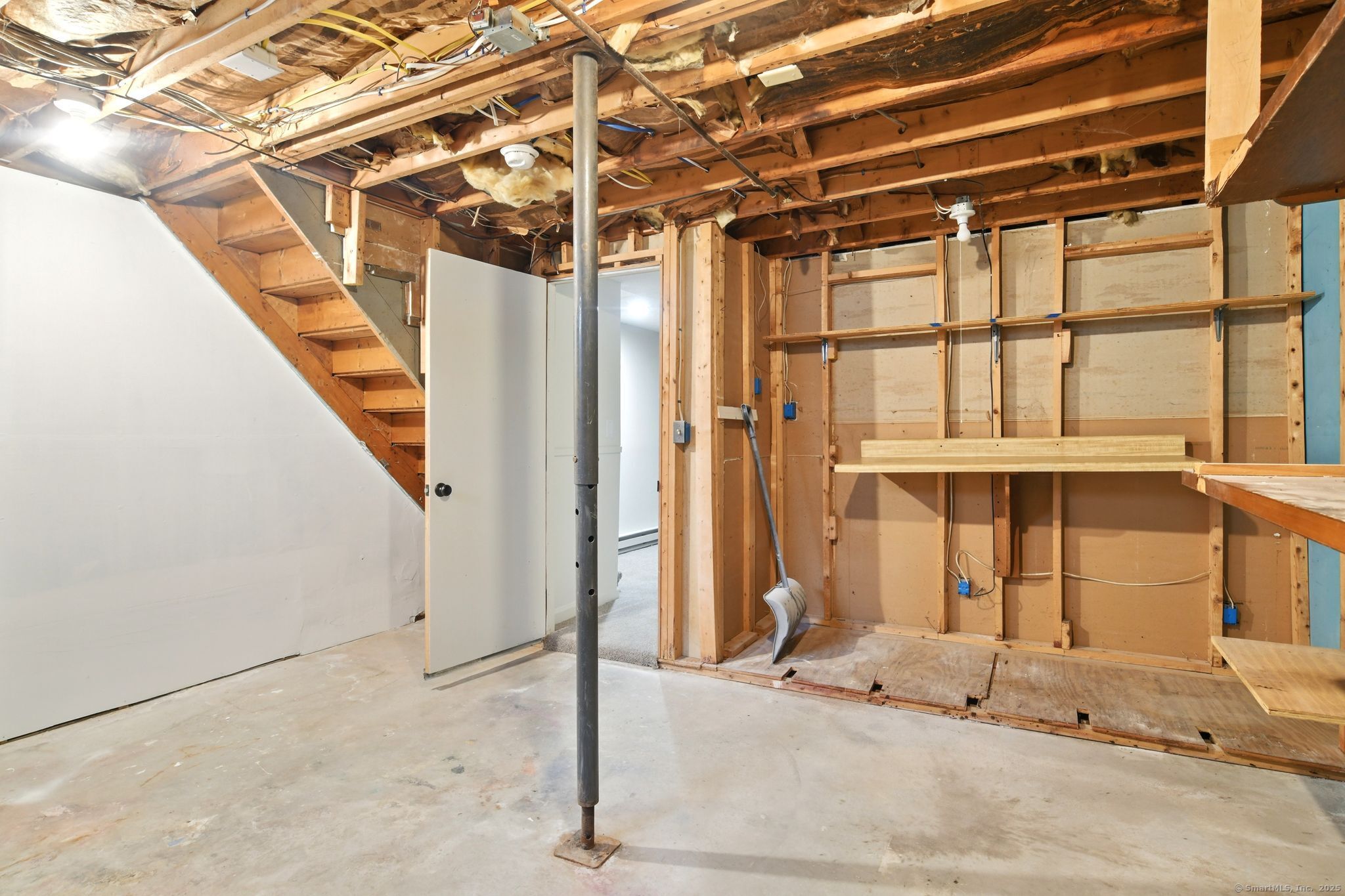 56 Elm Street #APT 12, Enfield, Connecticut image 31