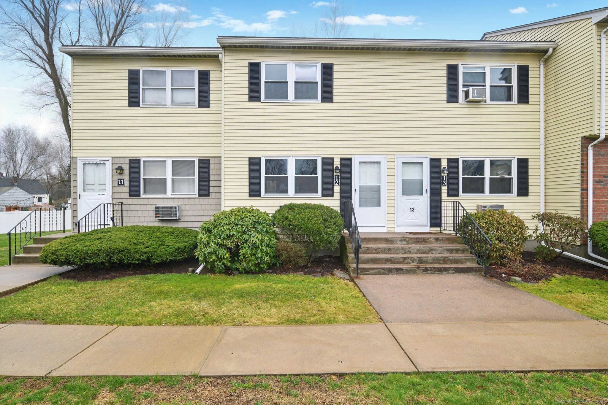 Photo 1 of Elm Street Apt 12, Enfield, Connecticut, $200,000, Web #: 24086745
