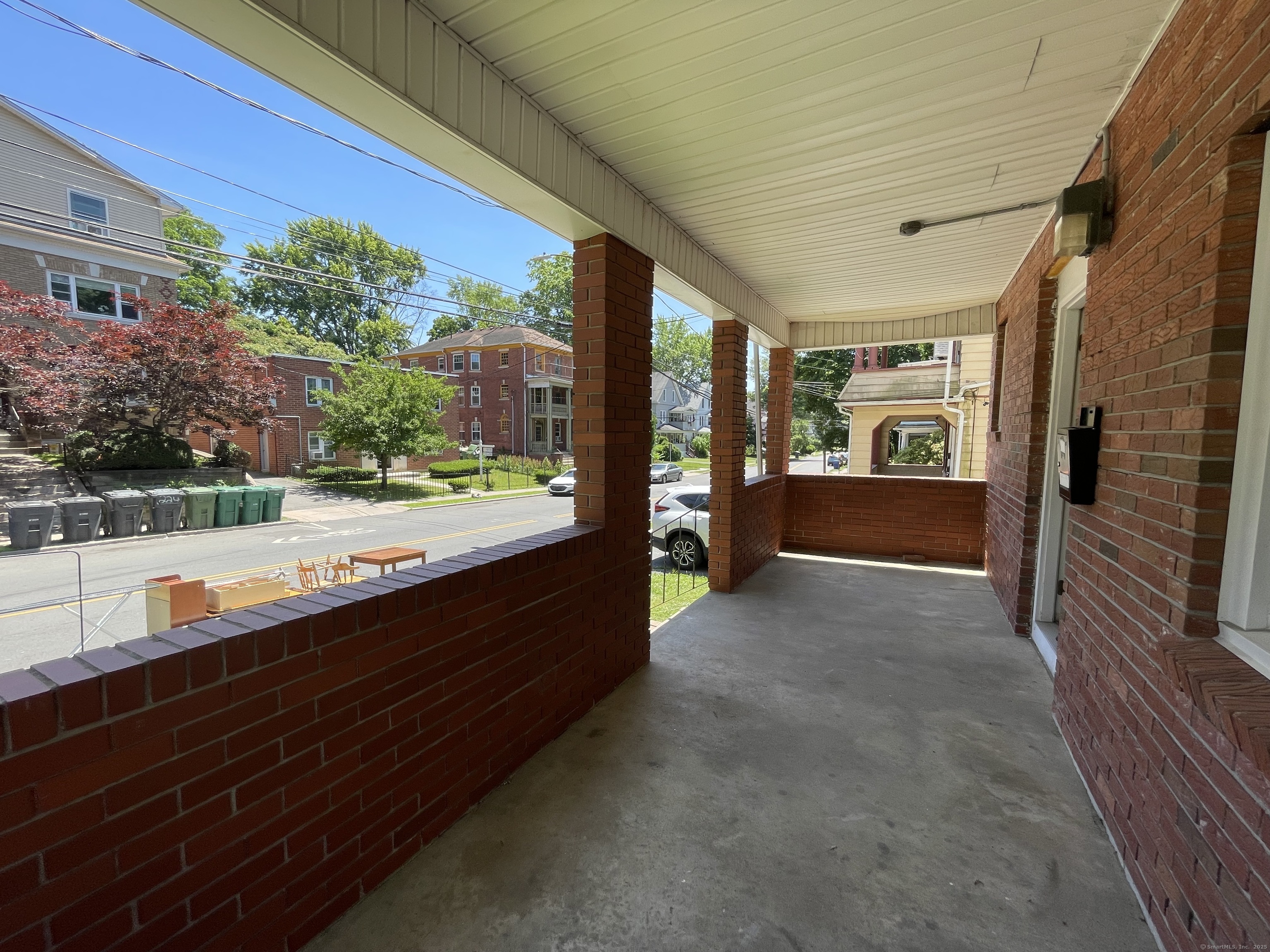 Hartford, Connecticut 06105, United States, 4 Bedrooms Bedrooms, ,2 BathroomsBathrooms,Residential,Active,158743