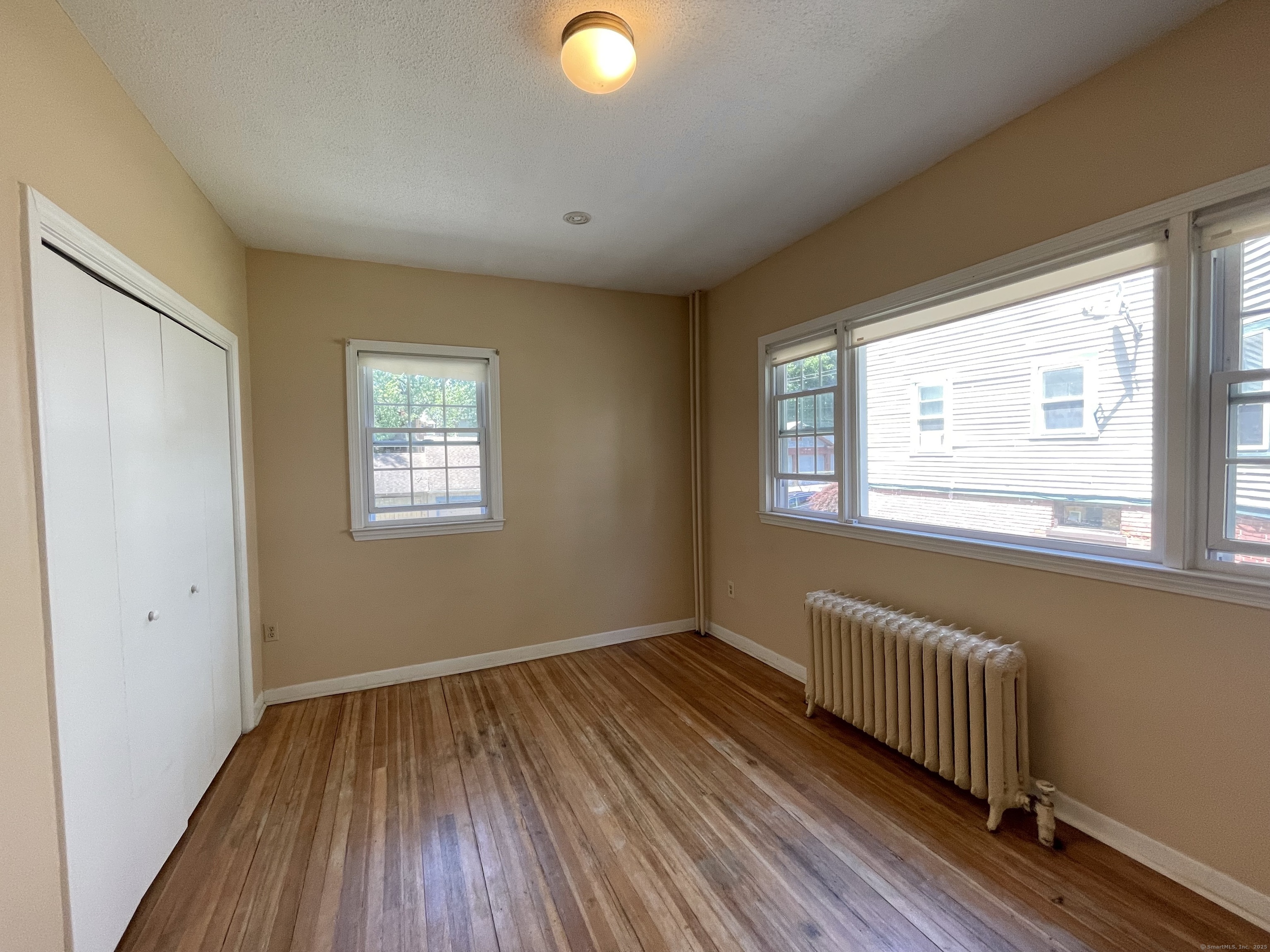 Hartford, Connecticut 06105, United States, 4 Bedrooms Bedrooms, ,2 BathroomsBathrooms,Residential,Active,158743