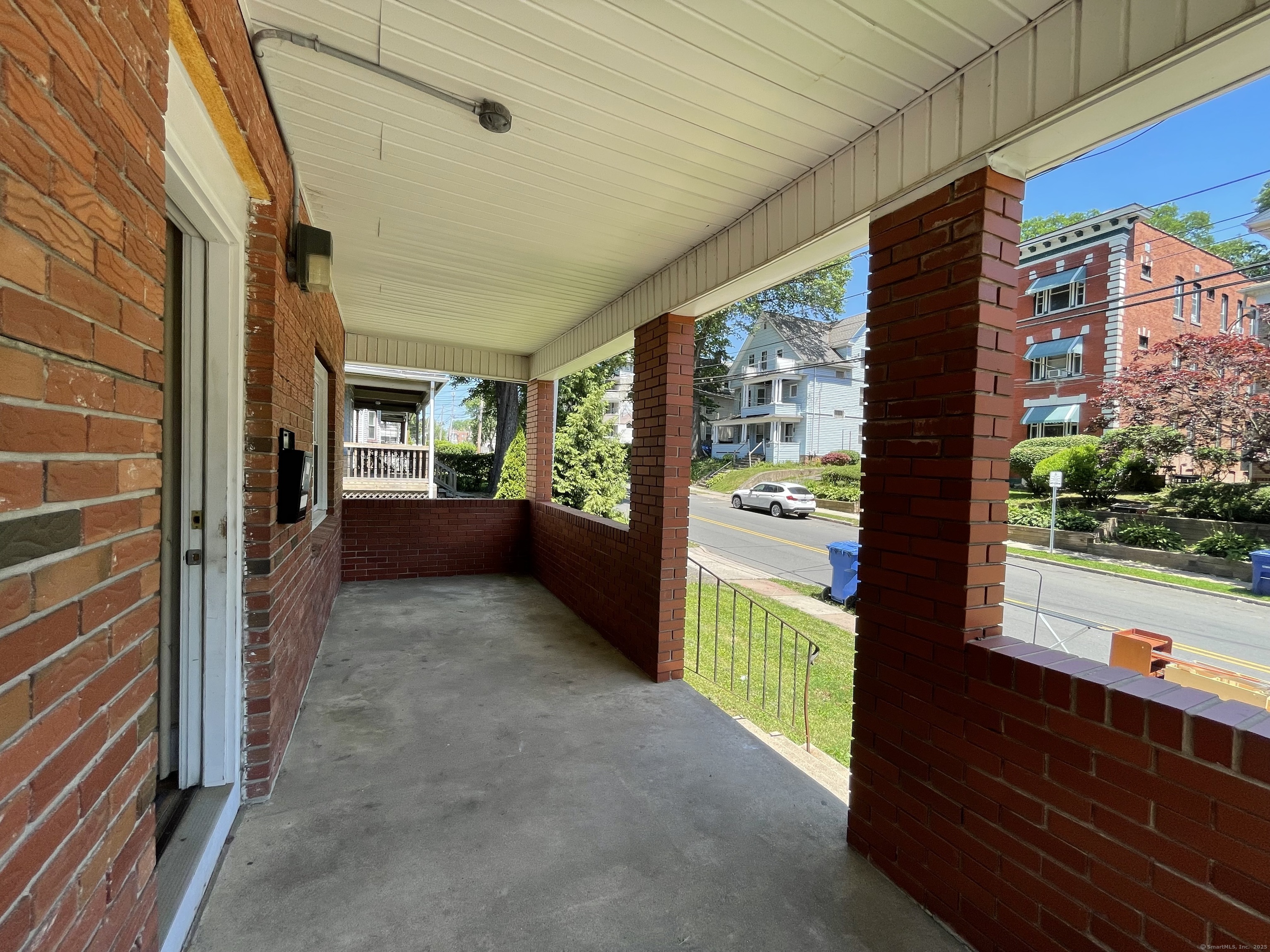 Hartford, Connecticut 06105, United States, 4 Bedrooms Bedrooms, ,2 BathroomsBathrooms,Residential,Active,158743