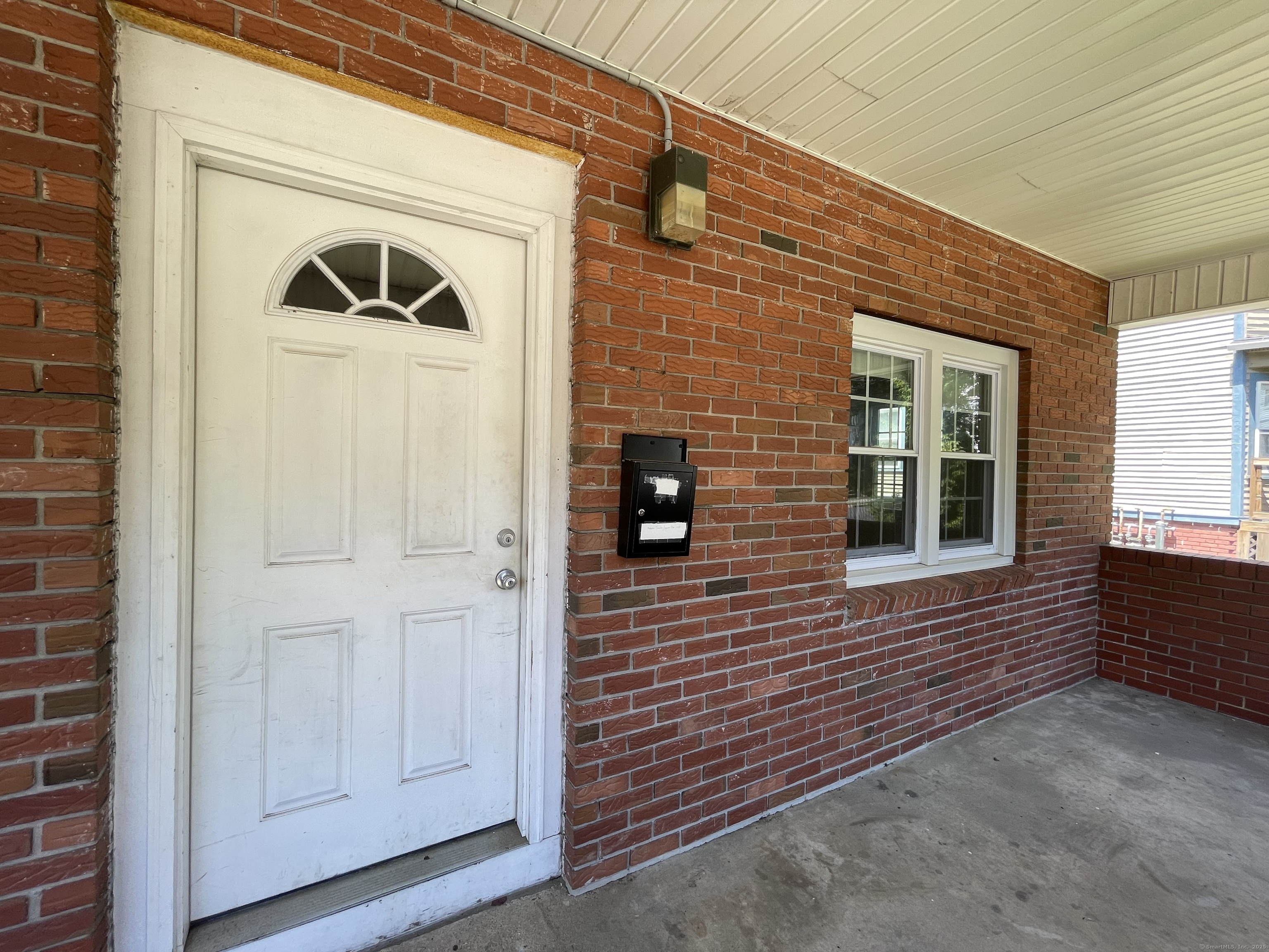 Hartford, Connecticut 06105, United States, 4 Bedrooms Bedrooms, ,2 BathroomsBathrooms,Residential,Active,158743