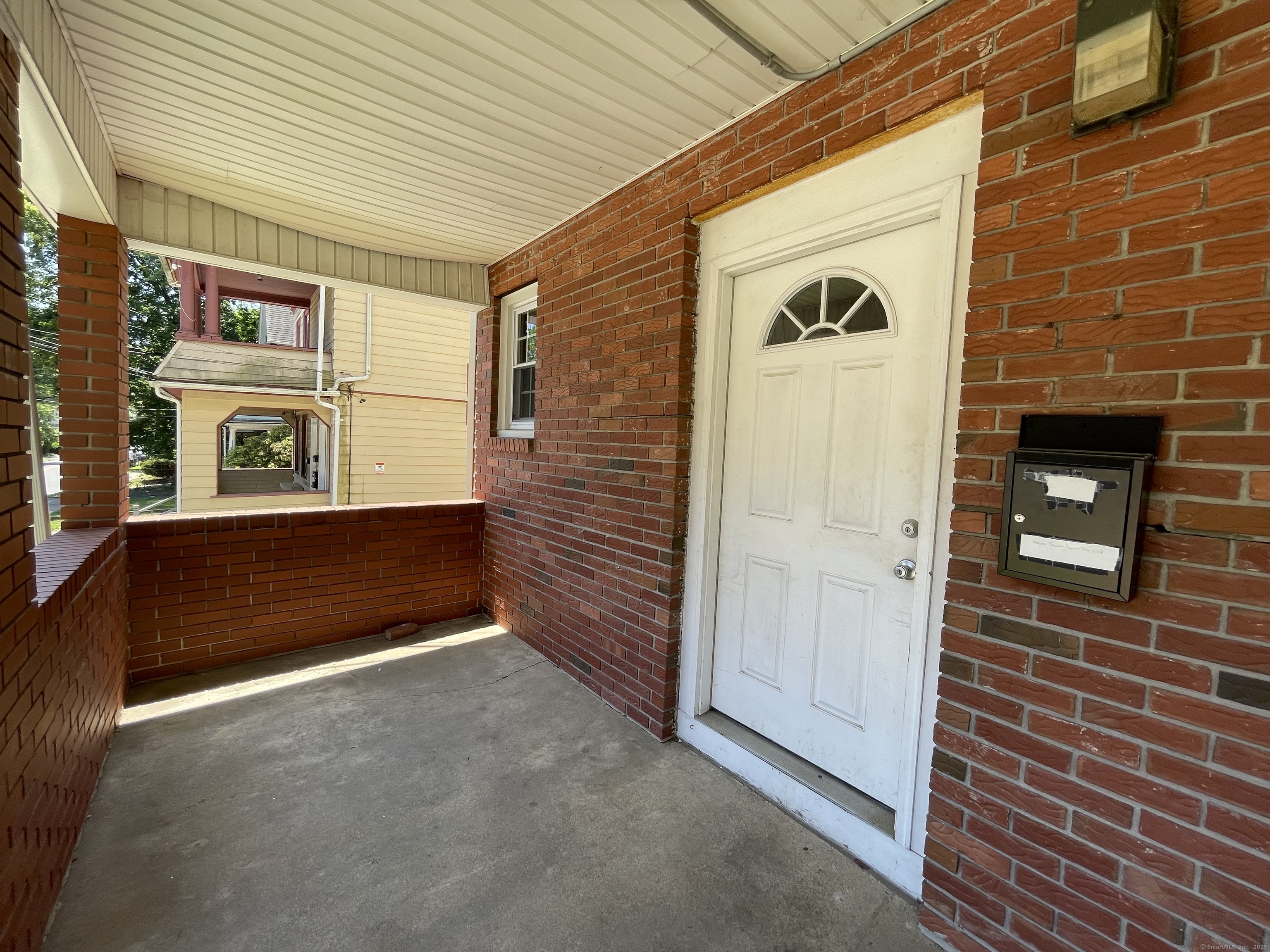 Hartford, Connecticut 06105, United States, 4 Bedrooms Bedrooms, ,2 BathroomsBathrooms,Residential,Active,158743