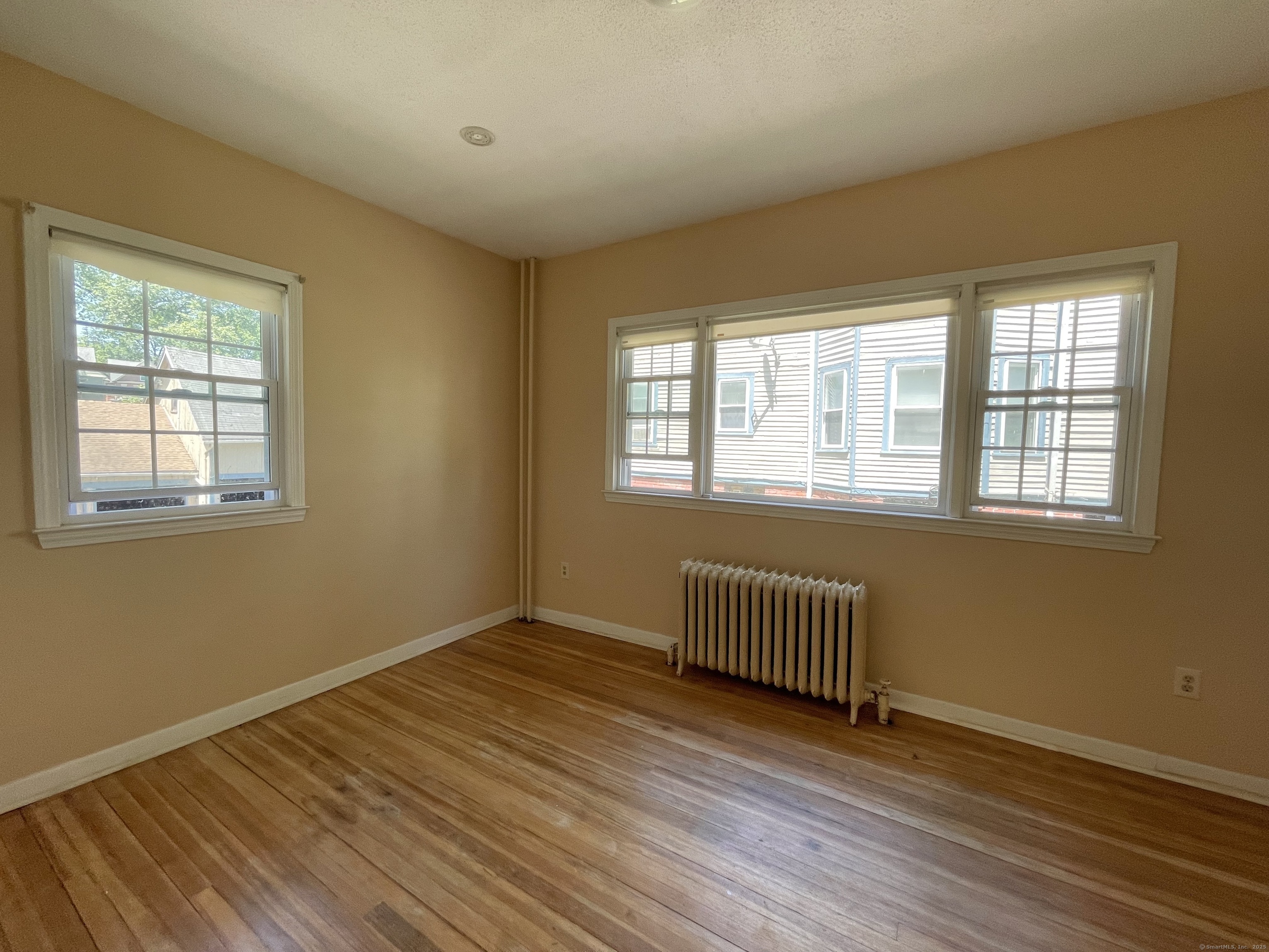 Hartford, Connecticut 06105, United States, 4 Bedrooms Bedrooms, ,2 BathroomsBathrooms,Residential,Active,158743