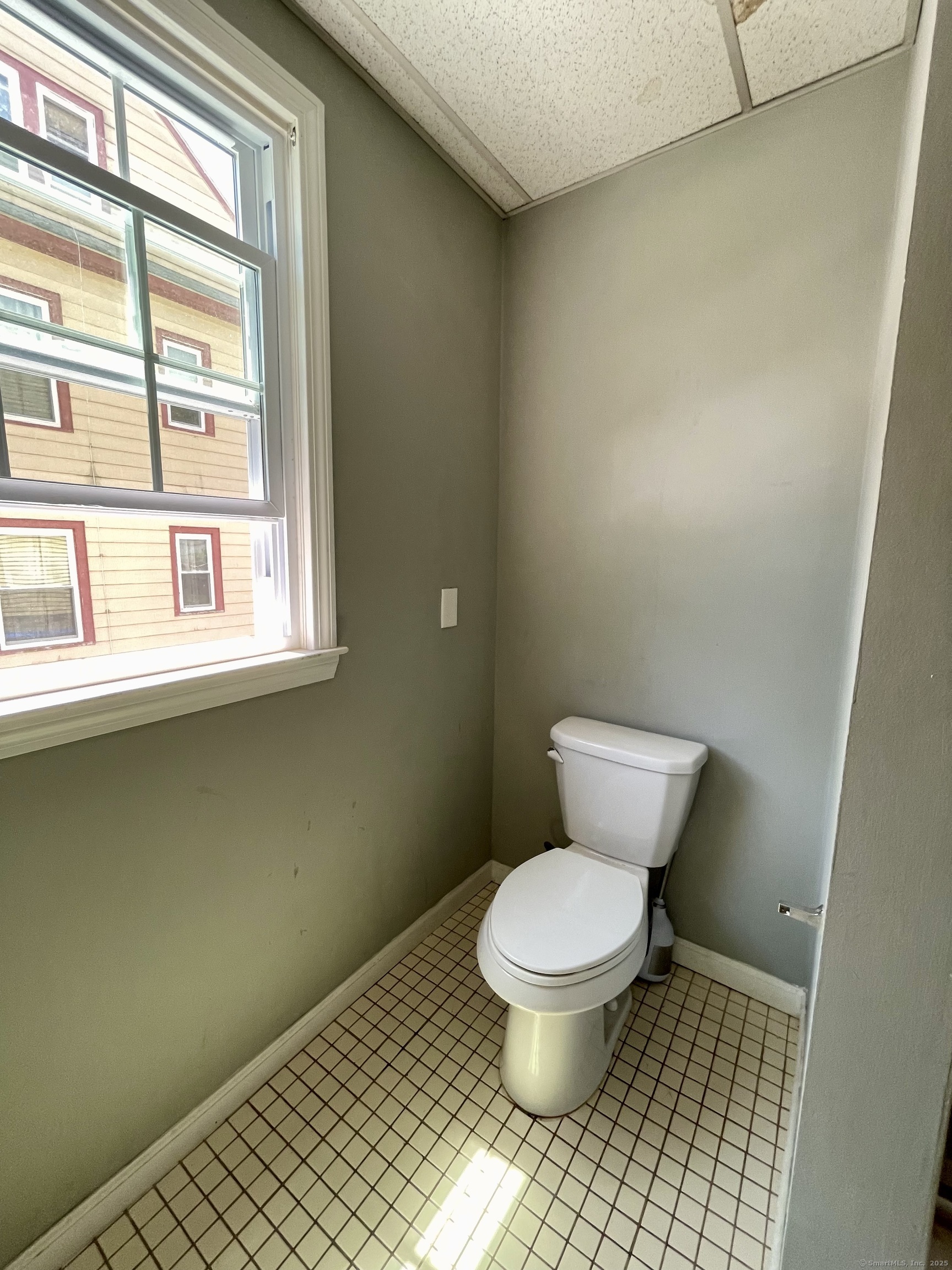 Hartford, Connecticut 06105, United States, 4 Bedrooms Bedrooms, ,2 BathroomsBathrooms,Residential,Active,158743