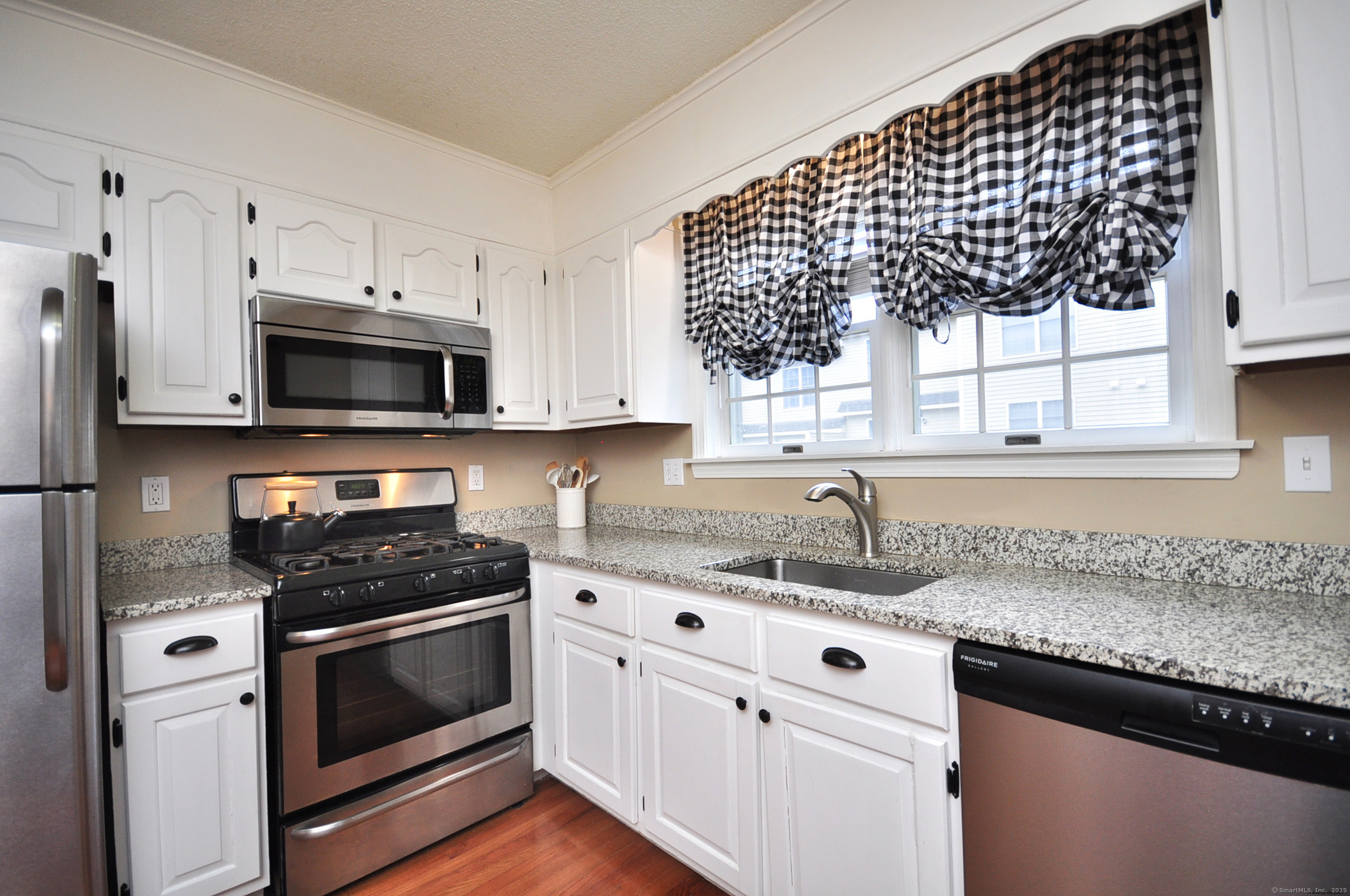 93 Fox Hollow Drive #93, Windsor Locks, Connecticut image 5