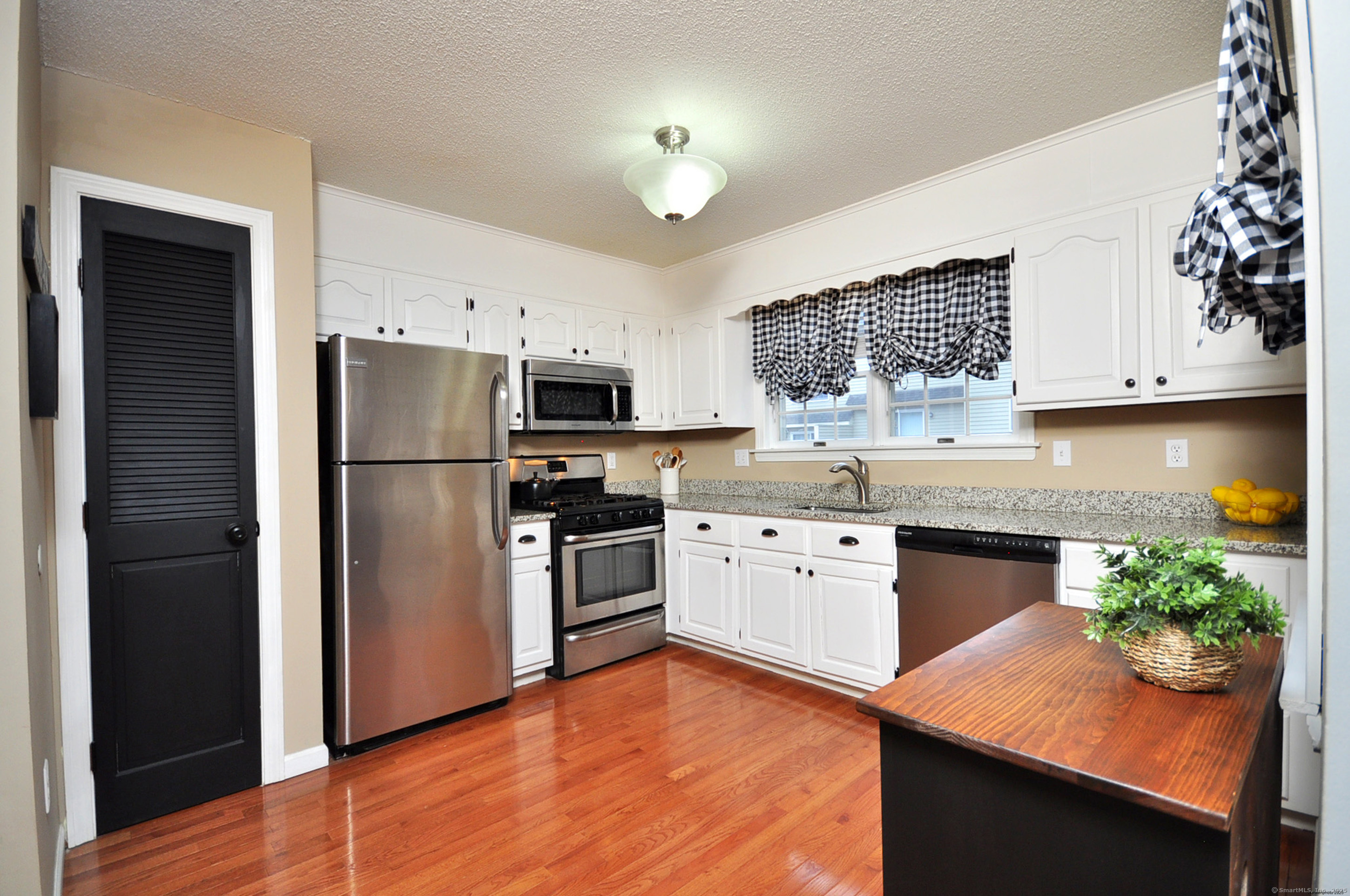 93 Fox Hollow Drive #93, Windsor Locks, Connecticut image 3