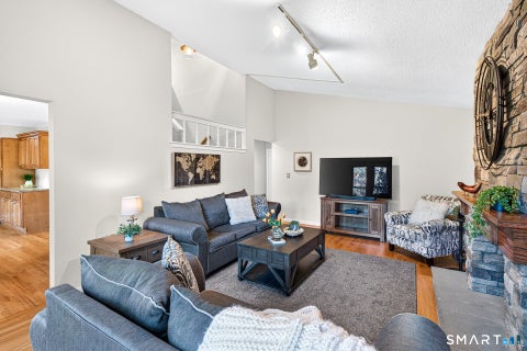 Tiny photo for 3 Redwood Lane #3, Avon, CT 06001 (MLS # 24215933)