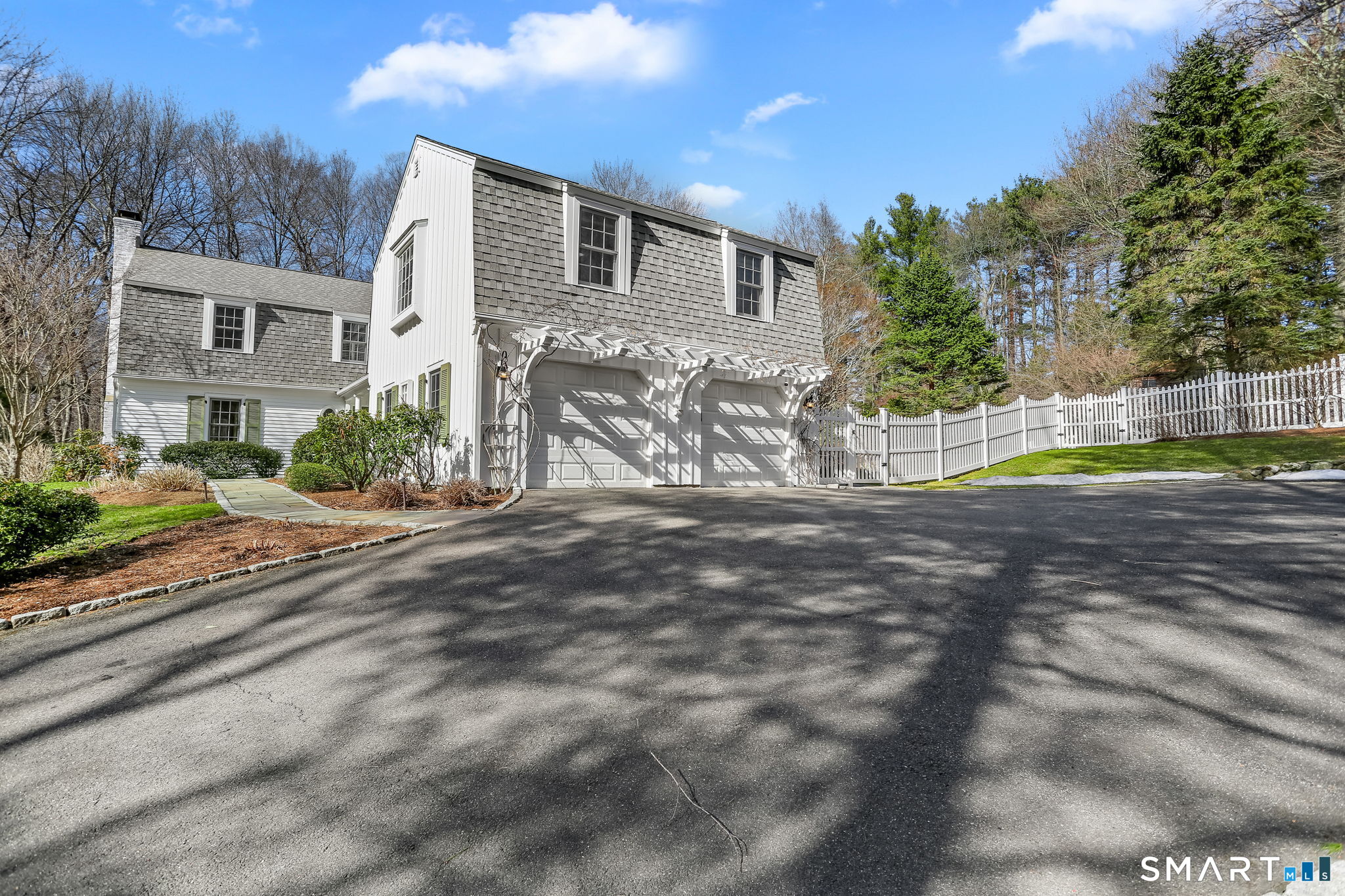 165 Hemlock Hills Road South