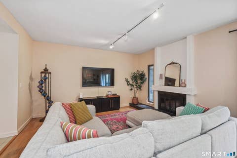 Tiny photo for 33 Great Meadow Lane #33, Farmington, CT 06001 (MLS # 24200992)