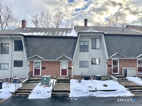 Tiny photo for 253 West Street #APT Q, Southington, CT 06479 (MLS # 24147989)