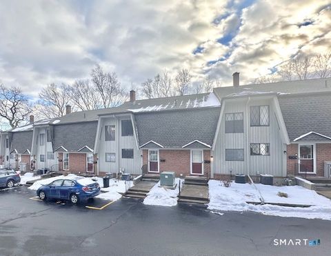 Tiny photo for 253 West Street #APT Q, Southington, CT 06479 (MLS # 24147989)