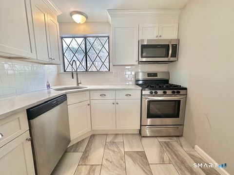 Tiny photo for 253 West Street #APT Q, Southington, CT 06479 (MLS # 24147989)