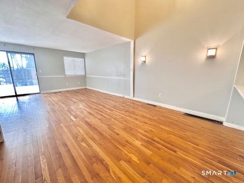 Tiny photo for 253 West Street #APT Q, Southington, CT 06479 (MLS # 24147989)