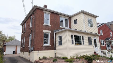 Multifamily For Rent - 15 June Street #2<br/> Hartford County, East Hartford, CT 06108