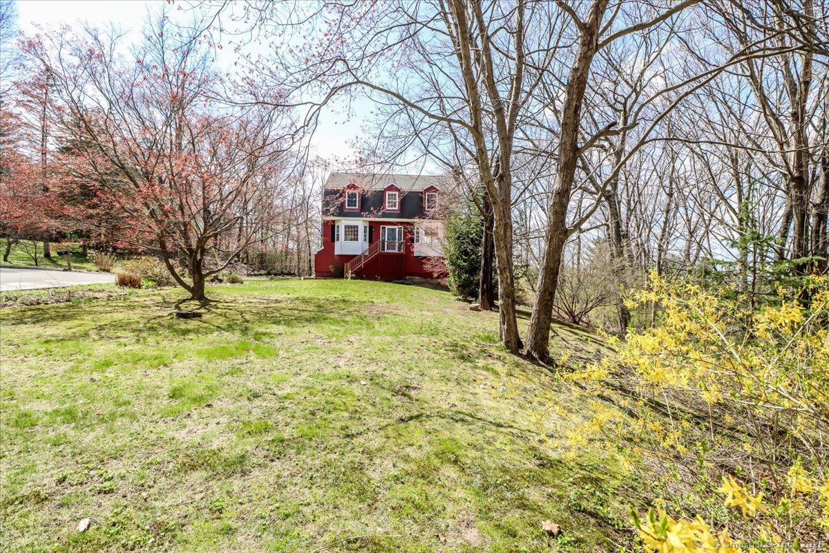 19 Fairchild Road, Newtown, Connecticut image 35