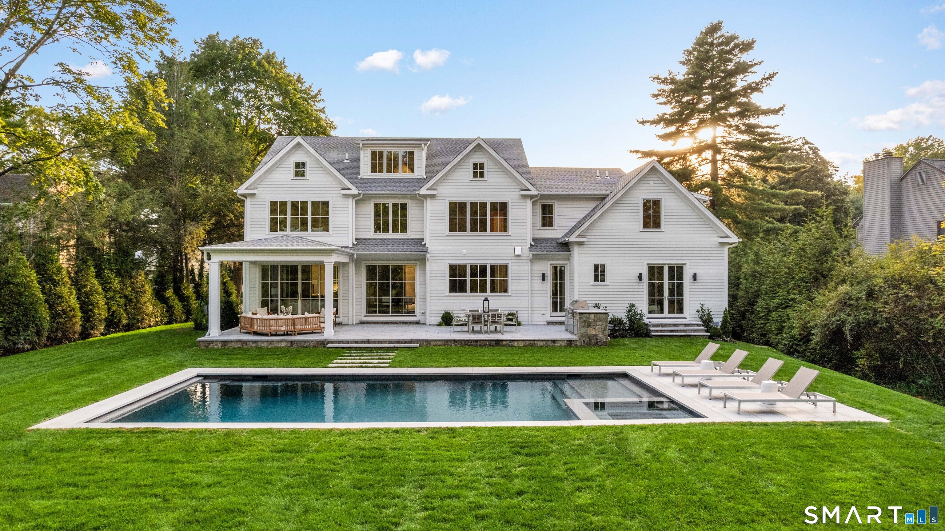 24 Oak Grove Place