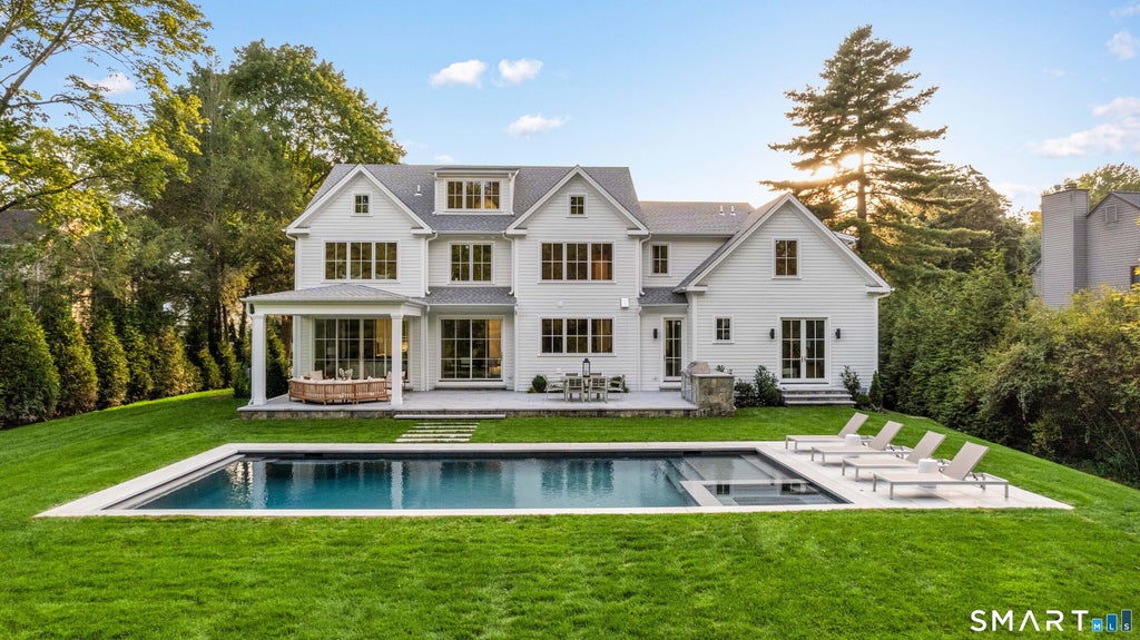 Photo of 24 Oak Grove Place, New Canaan, CT 06840 (MLS # 24207918)