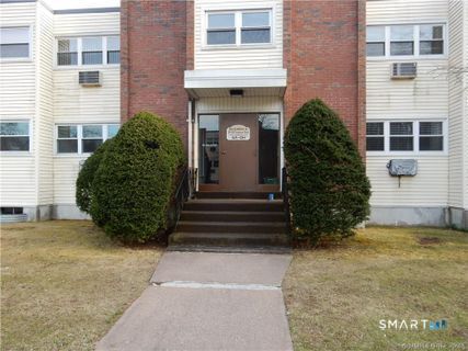 Condo For Rent - 36 Thompson Road #B<br/> Hartford County, Manchester, CT 06040