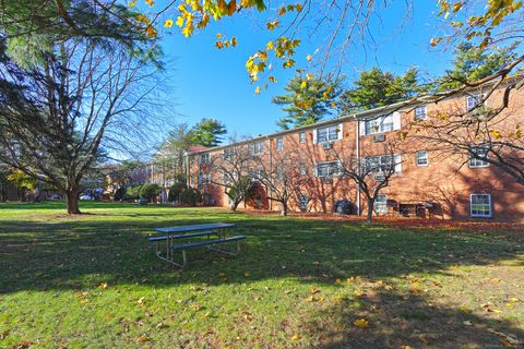 Tiny photo for 1080 New Haven Avenue #APT 113, Milford, CT 06460 (MLS # 24141813)