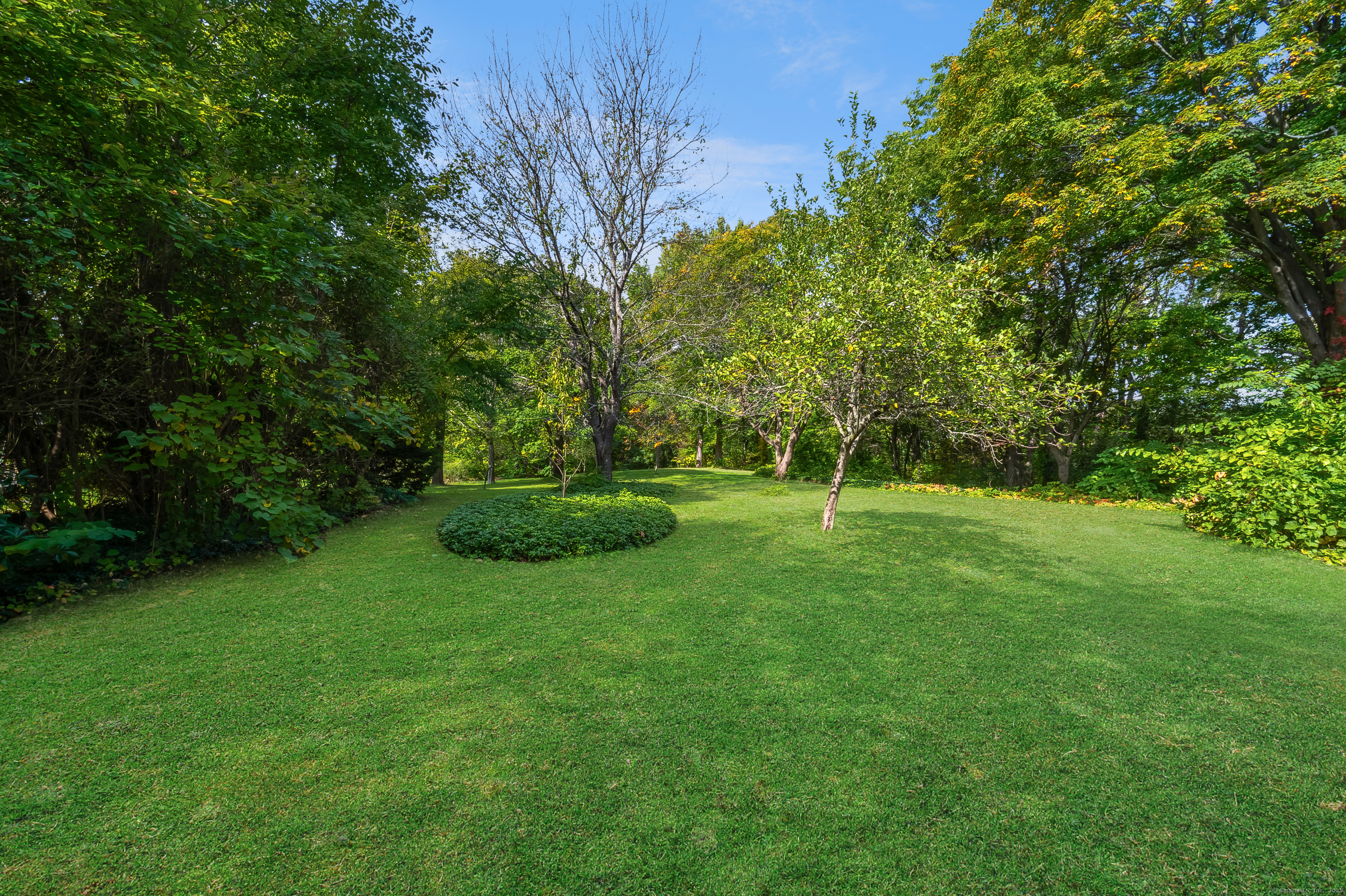 Windsor, Connecticut 06095, United States, 3 Bedrooms Bedrooms, ,2 BathroomsBathrooms,Residential,Active,220224