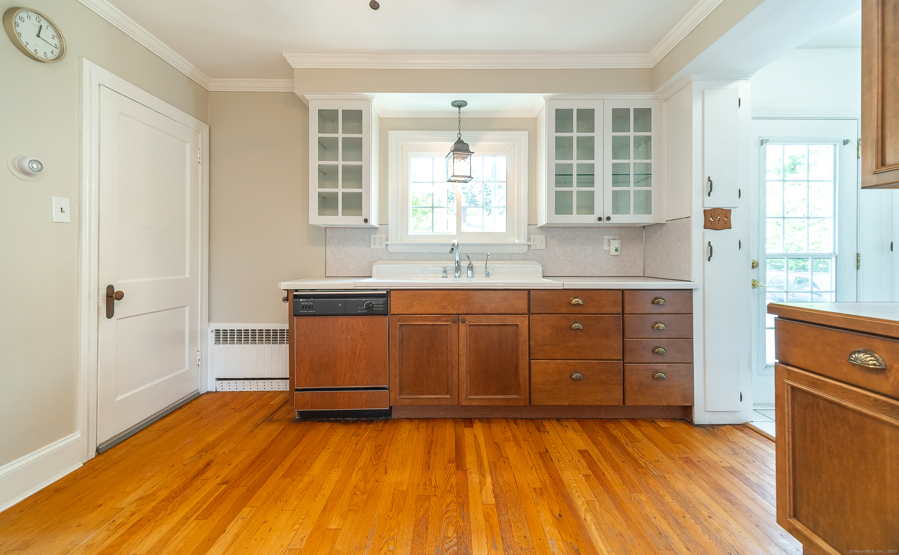 Windsor, Connecticut 06095, United States, 3 Bedrooms Bedrooms, ,2 BathroomsBathrooms,Residential,Active,220224