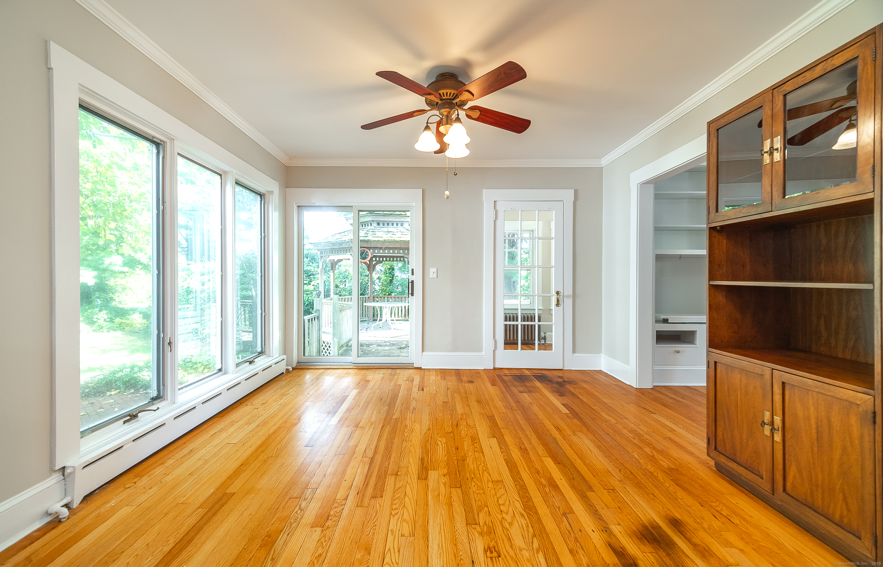 Windsor, Connecticut 06095, United States, 3 Bedrooms Bedrooms, ,2 BathroomsBathrooms,Residential,Active,220224