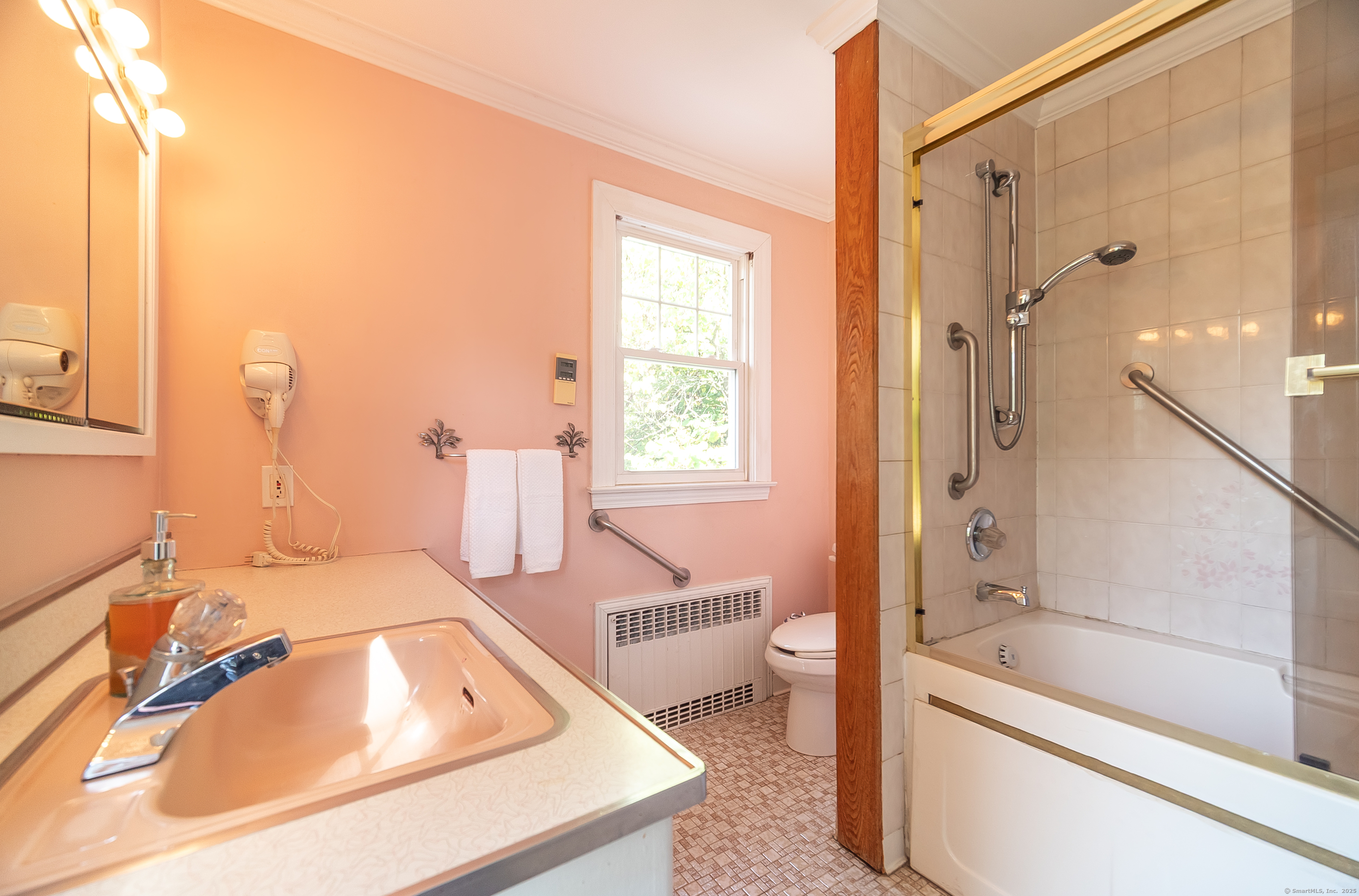 Windsor, Connecticut 06095, United States, 3 Bedrooms Bedrooms, ,2 BathroomsBathrooms,Residential,Active,220224