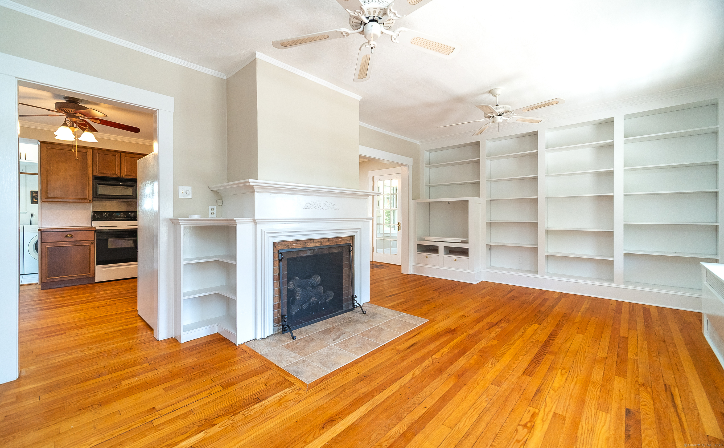 Windsor, Connecticut 06095, United States, 3 Bedrooms Bedrooms, ,2 BathroomsBathrooms,Residential,Active,220224