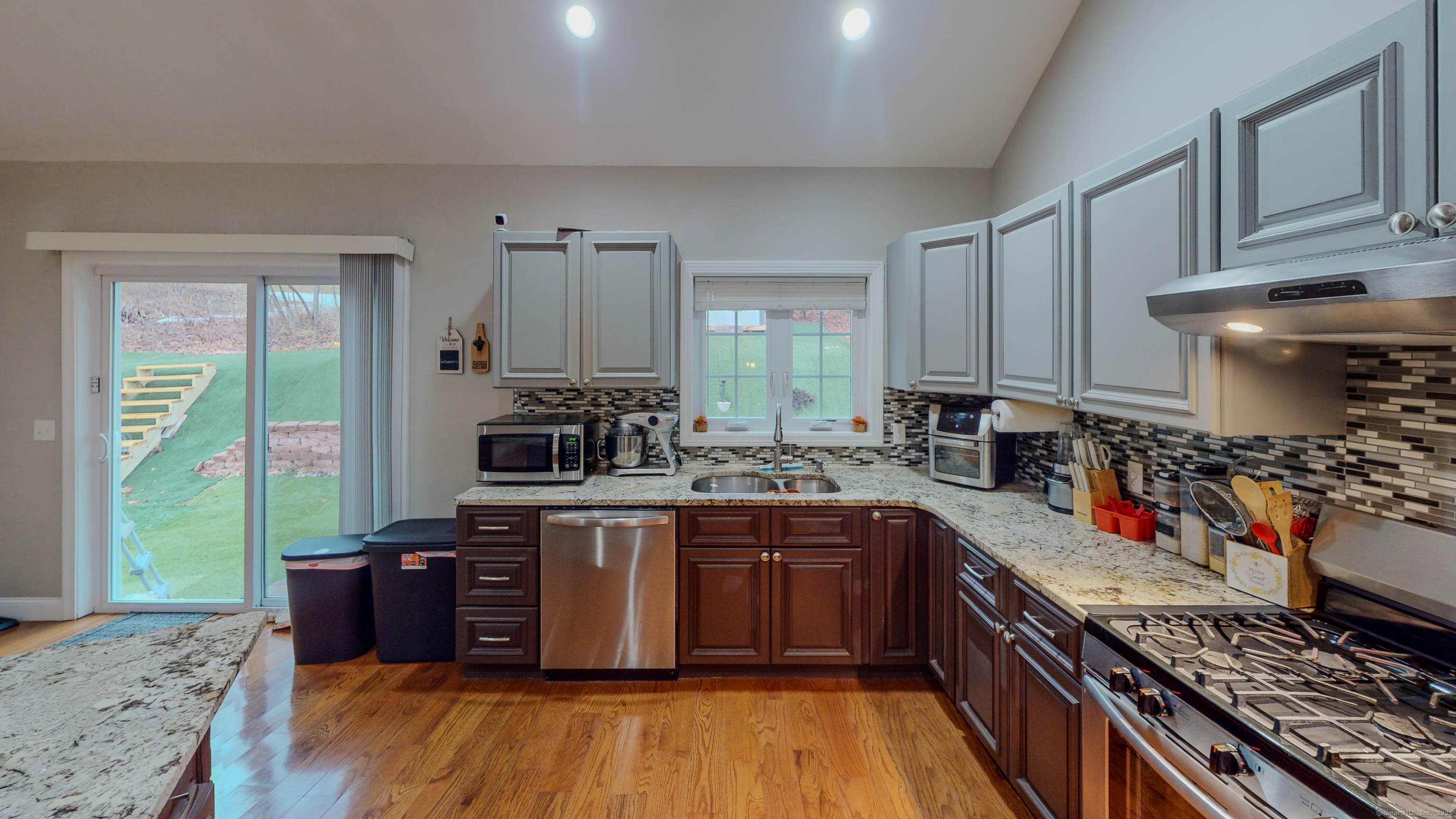 101 Yale Avenue, Meriden, Connecticut image 16